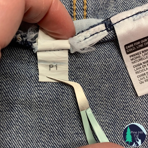 SOLD Levis Jacket Womens Small Levi Strauss Red Tab Blue Denim Cropped Trucker - Picture 10 of 10